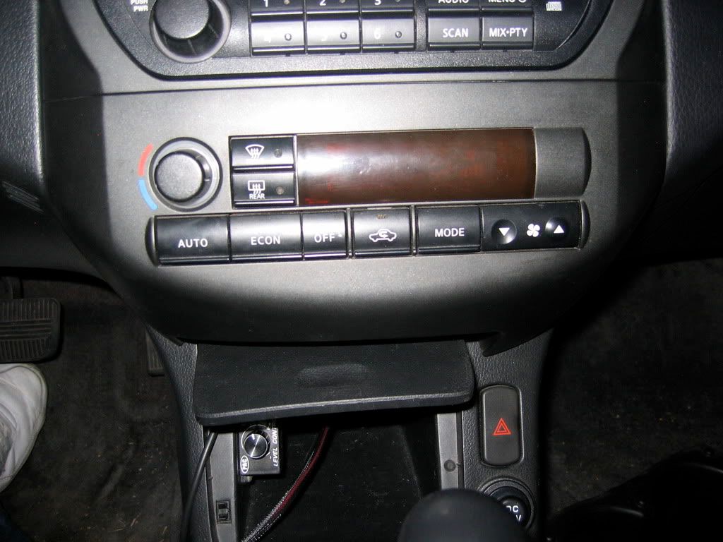 2002 Nissan auxiliary input plug #4