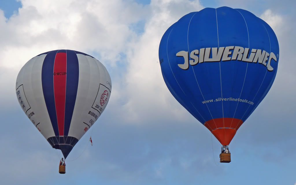 http://i715.photobucket.com/albums/ww157/TheMightyOz/Bristol%20Balloon%20Fiesta%2015th%20August%202010/P1070552.jpg