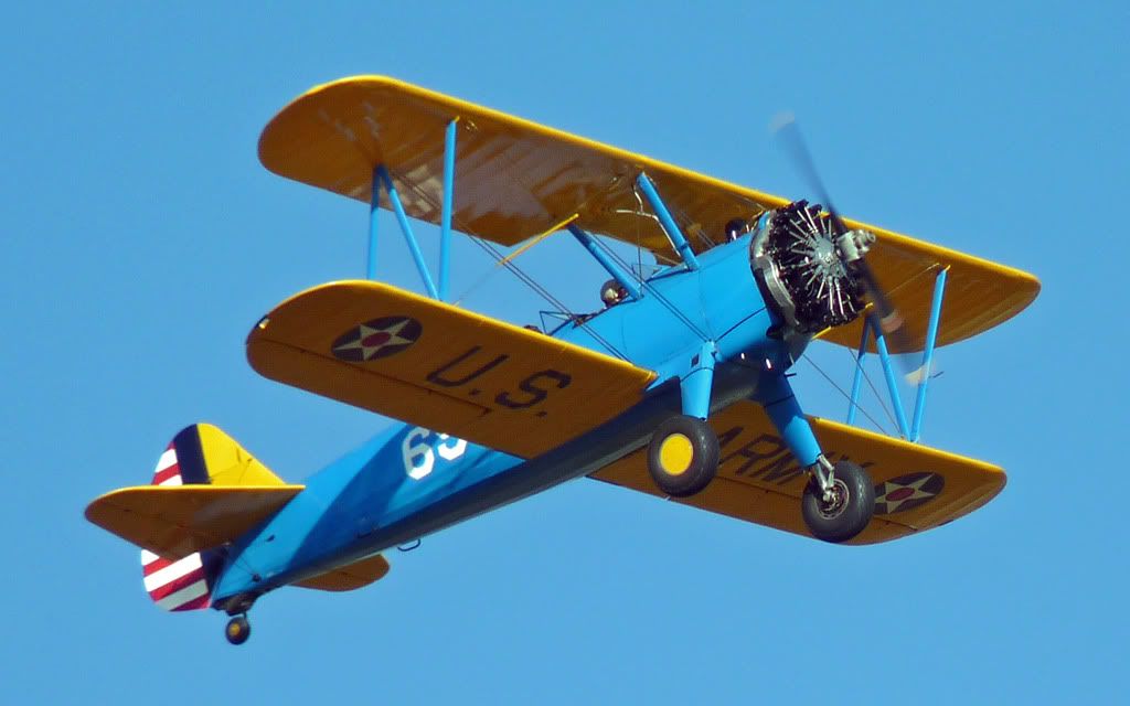 http://i715.photobucket.com/albums/ww157/TheMightyOz/Flying%20Legends%202010%20Part%202/P1030587.jpg