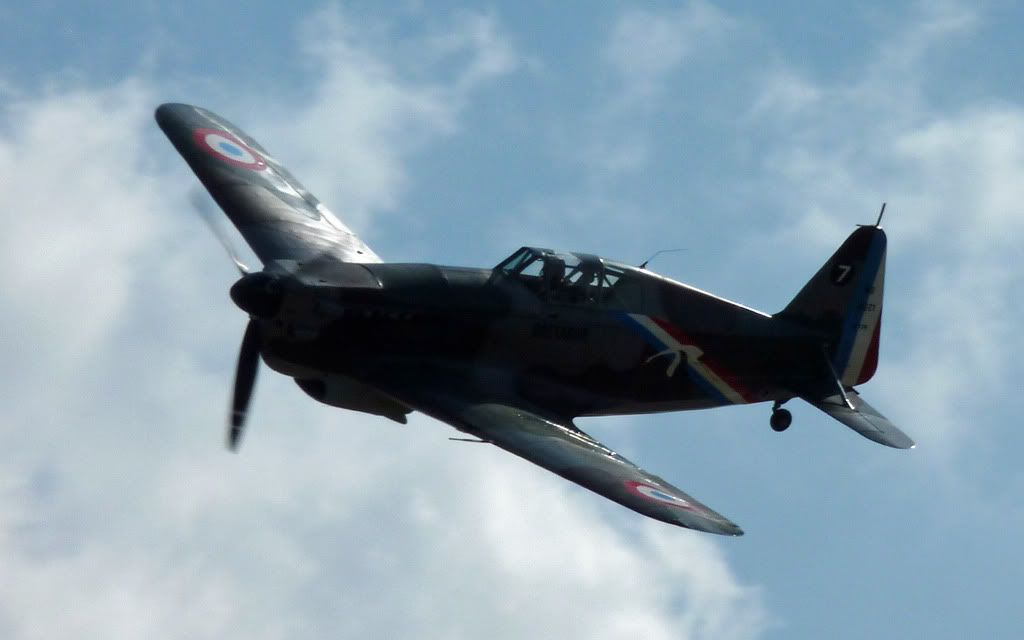 http://i715.photobucket.com/albums/ww157/TheMightyOz/Flying%20Legends%202010/P1030244.jpg