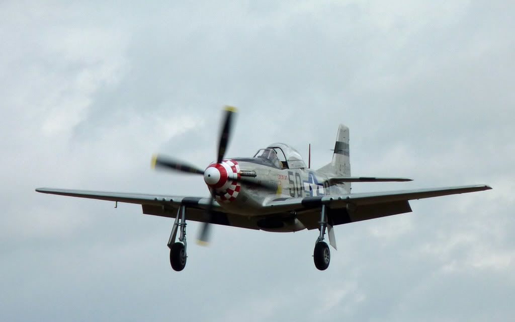 http://i715.photobucket.com/albums/ww157/TheMightyOz/Little%20Gransden%20Airshow%202010/P1090792.jpg