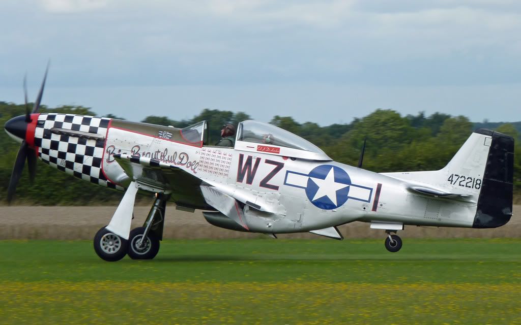 http://i715.photobucket.com/albums/ww157/TheMightyOz/Little%20Gransden%20Airshow%202010/P1090795.jpg