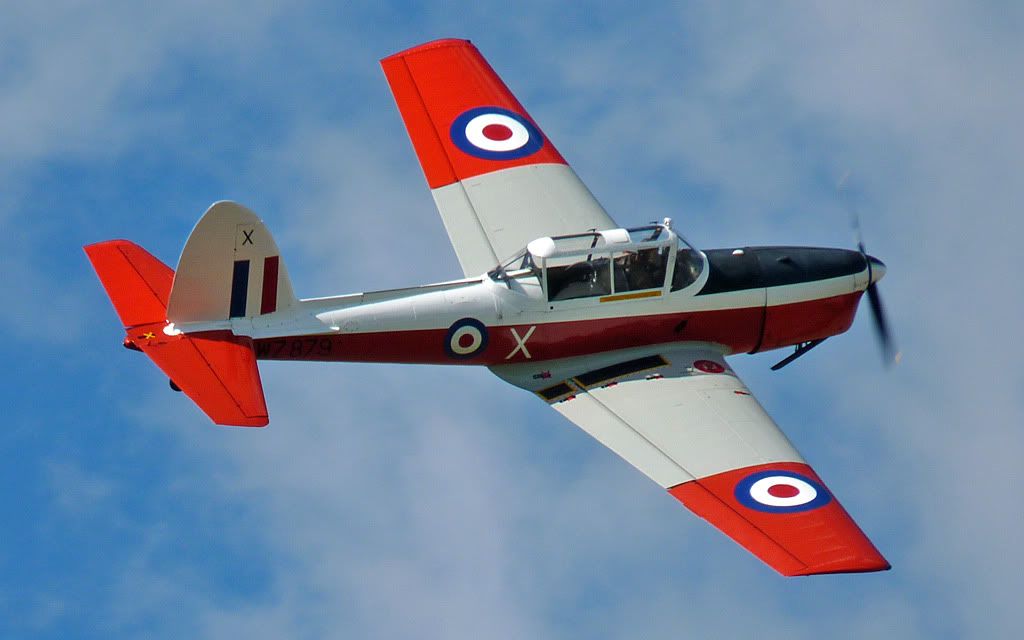 http://i715.photobucket.com/albums/ww157/TheMightyOz/Little%20Gransden%20Airshow%202010/P1090992.jpg