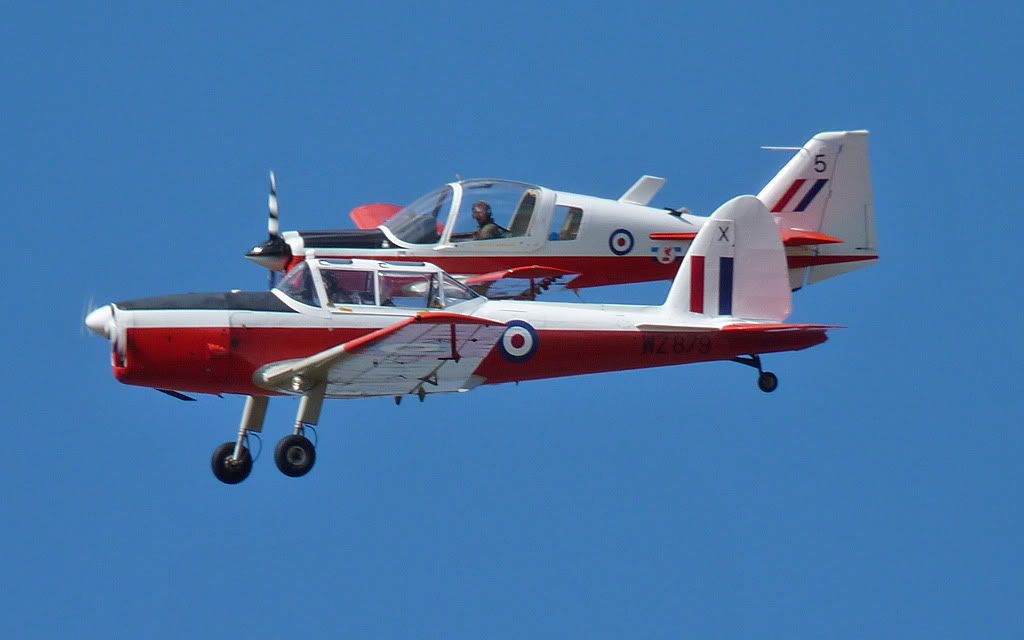 http://i715.photobucket.com/albums/ww157/TheMightyOz/Little%20Gransden%20Airshow%202010/P1100021.jpg