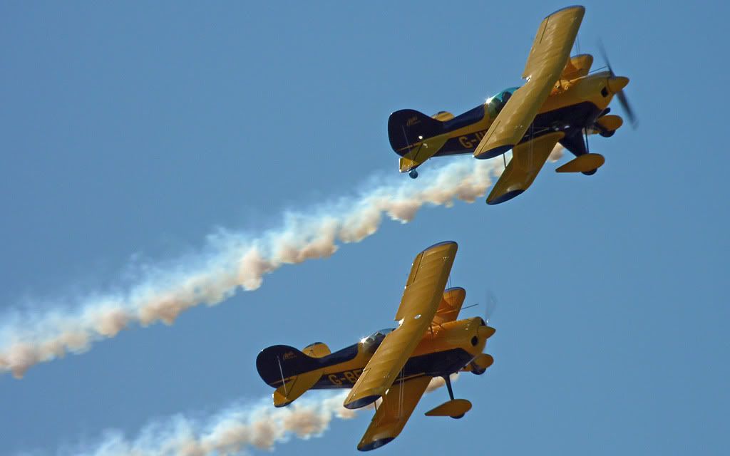 http://i715.photobucket.com/albums/ww157/TheMightyOz/Little%20Gransden%20Airshow%202010/P1100123.jpg