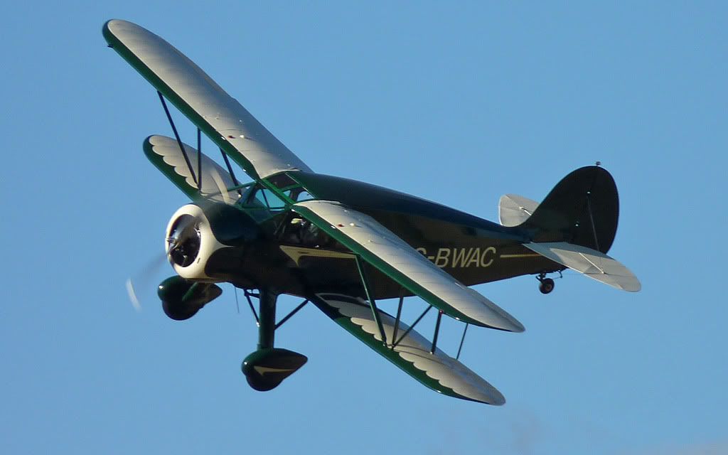 http://i715.photobucket.com/albums/ww157/TheMightyOz/Little%20Gransden%20Airshow%202010/P1100375.jpg