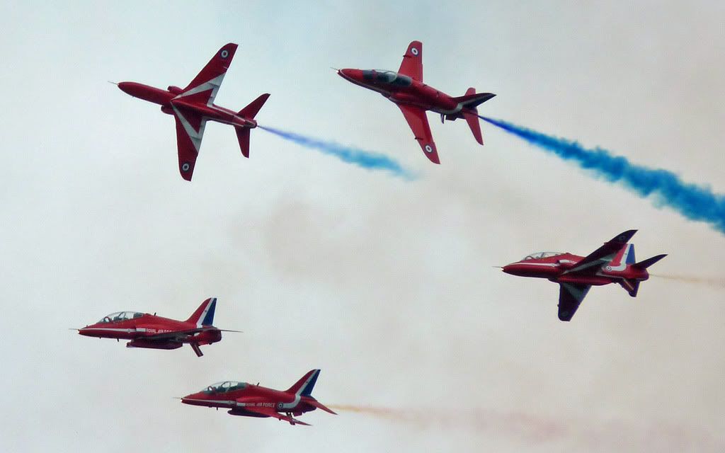 http://i715.photobucket.com/albums/ww157/TheMightyOz/Lowestoft%20Airshow%2013th%20August%202010/P1050914.jpg