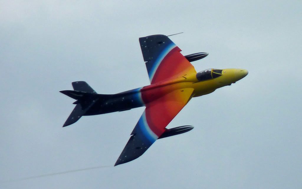 http://i715.photobucket.com/albums/ww157/TheMightyOz/Lowestoft%20Airshow%2013th%20August%202010/P1050957.jpg
