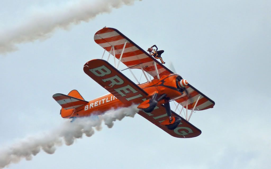 http://i715.photobucket.com/albums/ww157/TheMightyOz/Lowestoft%20Airshow%2013th%20August%202010/P1060246.jpg