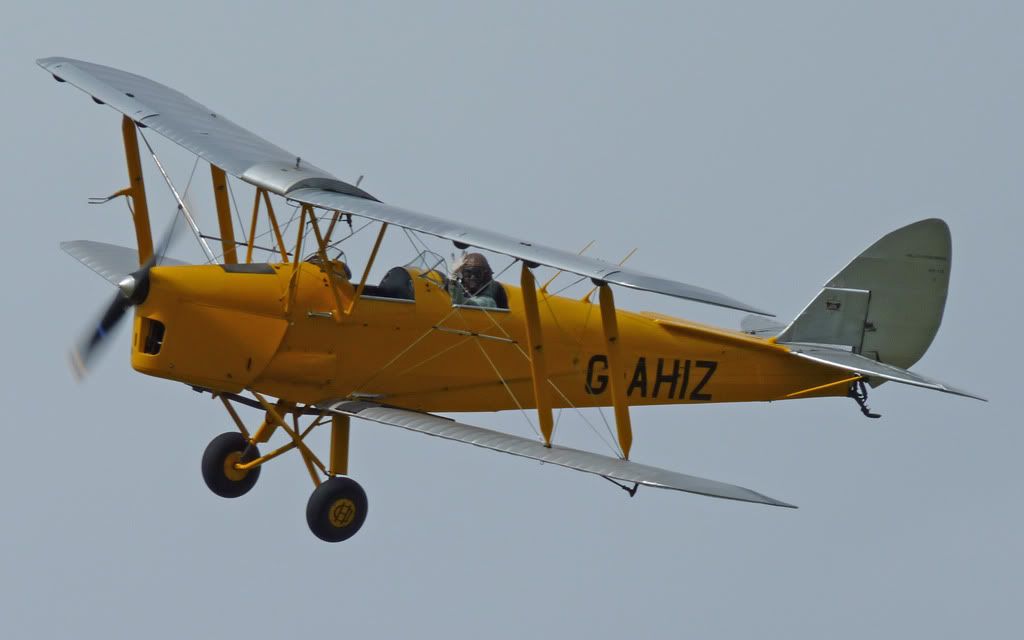http://i715.photobucket.com/albums/ww157/TheMightyOz/Rougham%20Airshow%2014th%20August%202010/P1060527.jpg
