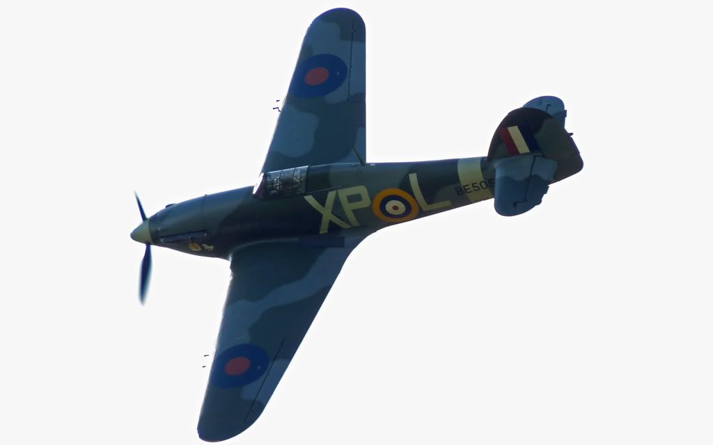 http://i715.photobucket.com/albums/ww157/TheMightyOz/Rougham%20Airshow%2014th%20August%202010/P1060701.jpg