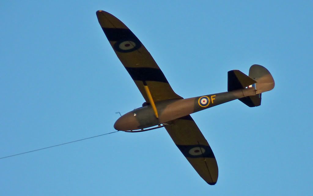 http://i715.photobucket.com/albums/ww157/TheMightyOz/Shuttleworth%2014th%20August%202010/P1060761.jpg