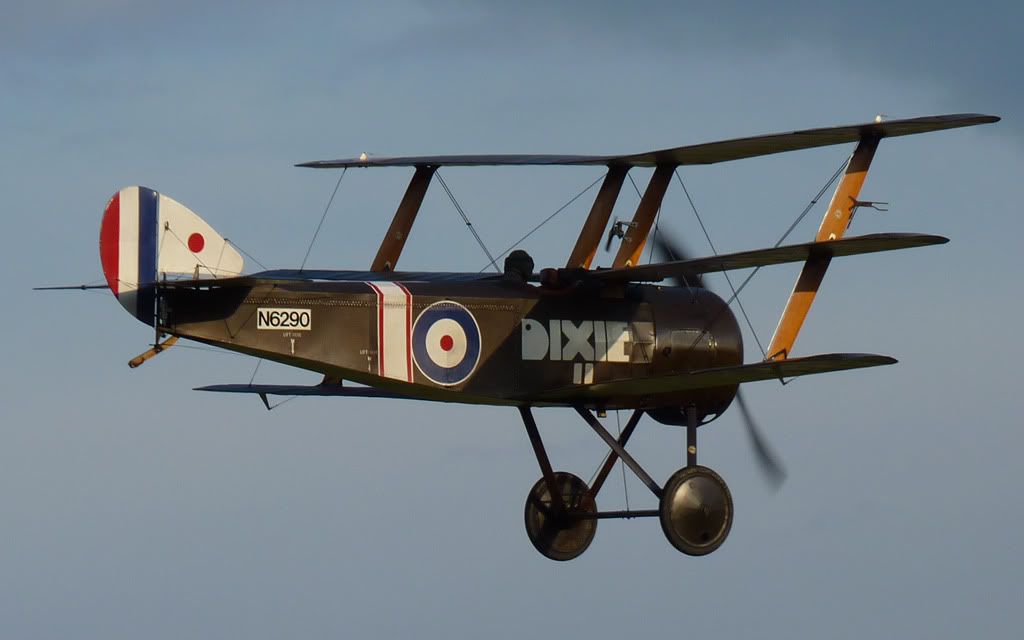 http://i715.photobucket.com/albums/ww157/TheMightyOz/Shuttleworth%2014th%20August%202010/P1060874.jpg
