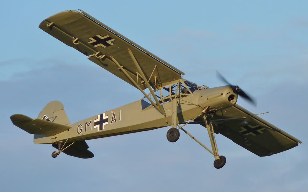 http://i715.photobucket.com/albums/ww157/TheMightyOz/Shuttleworth%2014th%20August%202010/P1060881.jpg