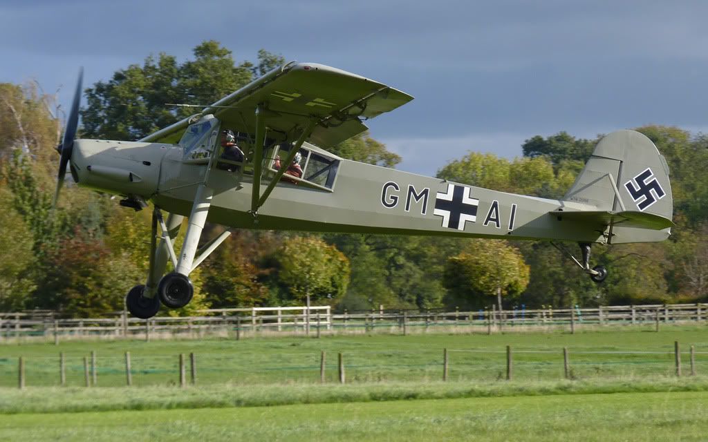 http://i715.photobucket.com/albums/ww157/TheMightyOz/Shuttleworth%2024th%20October%202010/P1120850.jpg