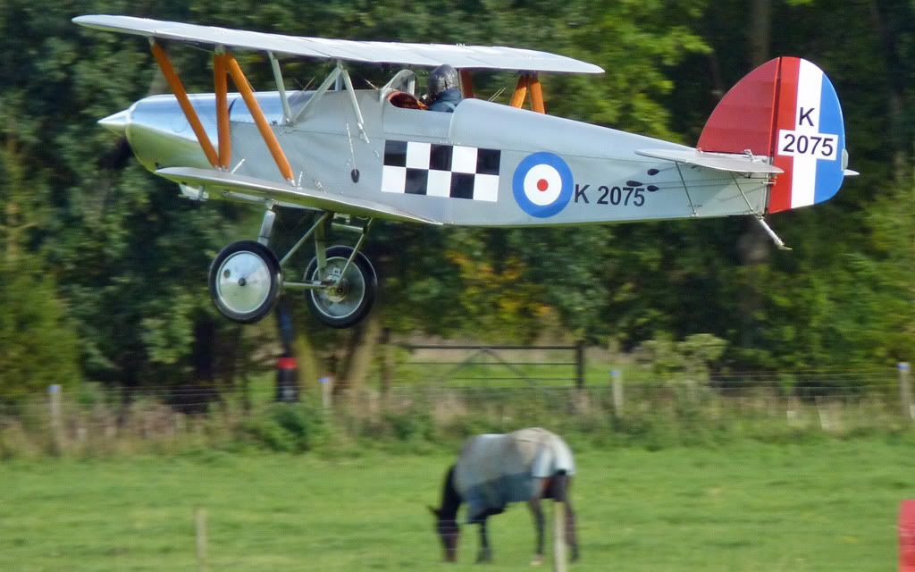 http://i715.photobucket.com/albums/ww157/TheMightyOz/Shuttleworth%2024th%20October%202010/P1120893.jpg