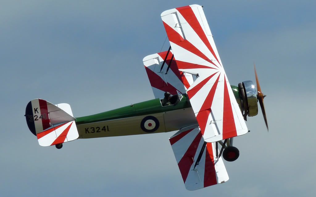 http://i715.photobucket.com/albums/ww157/TheMightyOz/Shuttleworth%204th%20July%202010/P1020050.jpg