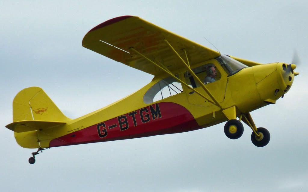 http://i715.photobucket.com/albums/ww157/TheMightyOz/Shuttleworth%204th%20July%202010/P1020134.jpg