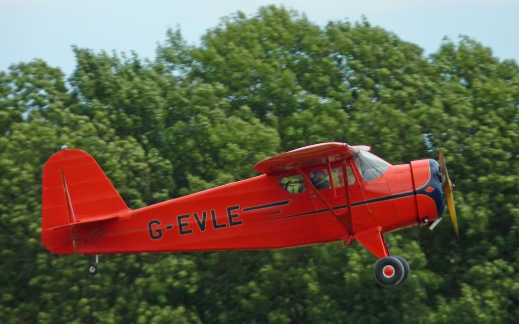 http://i715.photobucket.com/albums/ww157/TheMightyOz/Shuttleworth%204th%20July%202010/P1020148.jpg