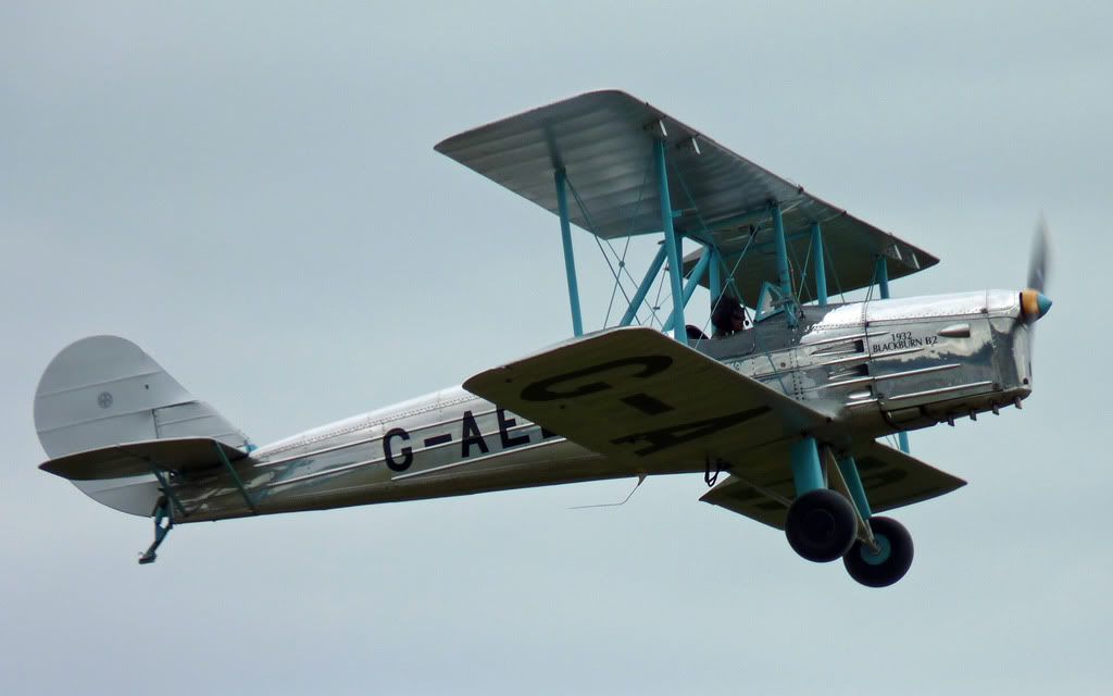 http://i715.photobucket.com/albums/ww157/TheMightyOz/Shuttleworth%204th%20July%202010/P1020196.jpg