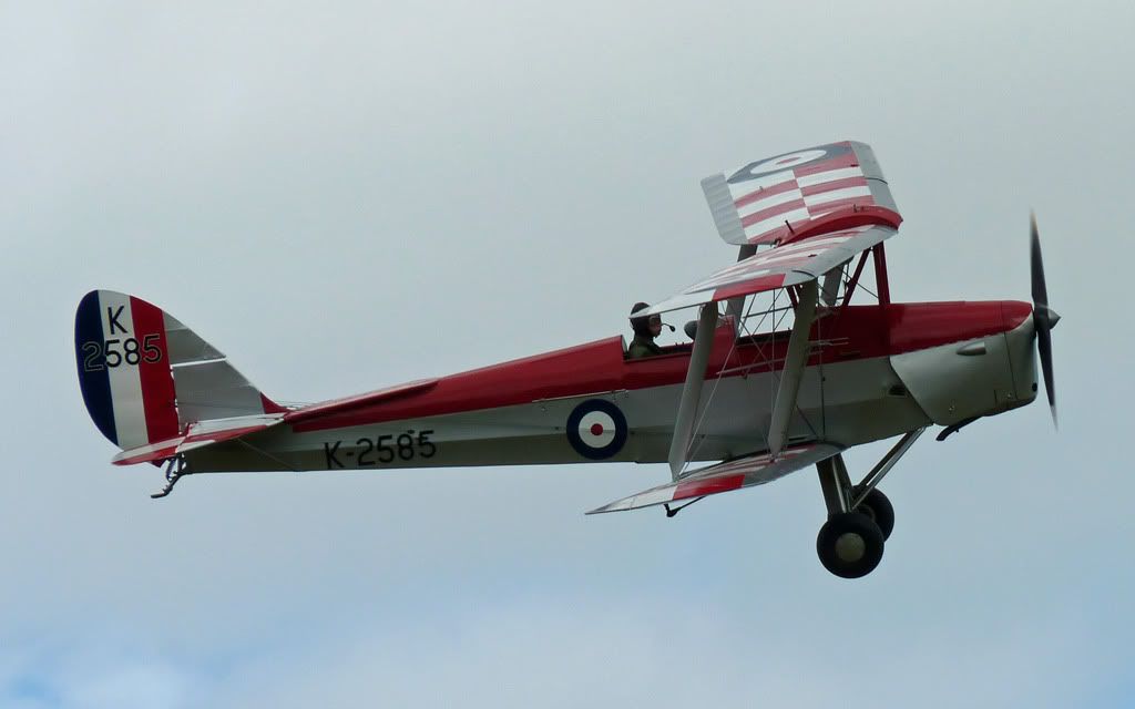 http://i715.photobucket.com/albums/ww157/TheMightyOz/Shuttleworth%204th%20July%202010/P1020273.jpg