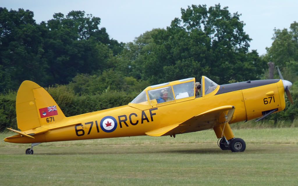 http://i715.photobucket.com/albums/ww157/TheMightyOz/Shuttleworth%204th%20July%202010/P1020511.jpg
