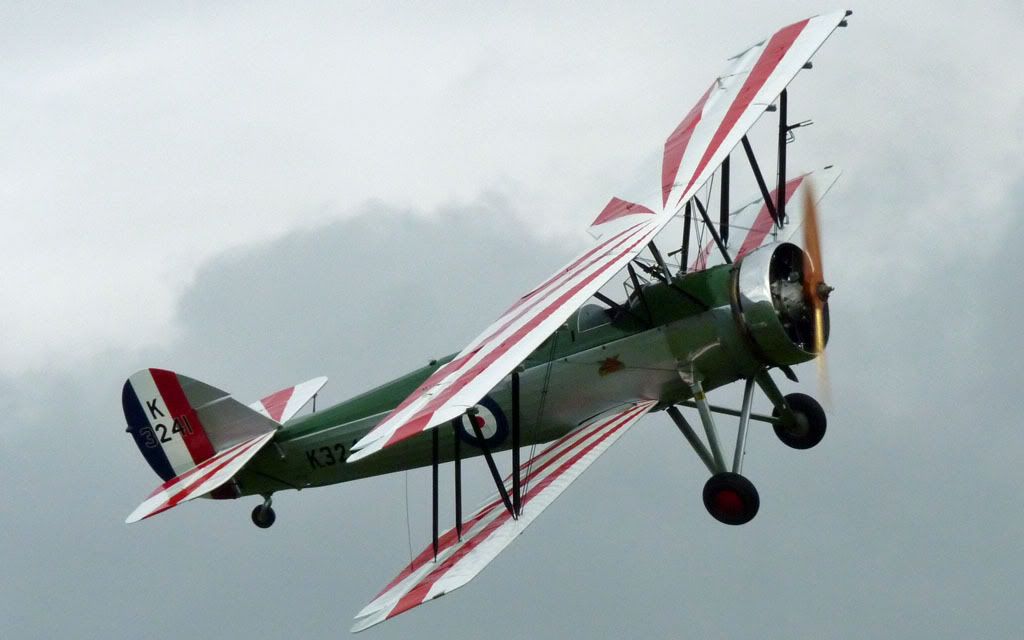 http://i715.photobucket.com/albums/ww157/TheMightyOz/Shuttleworth%20Autumn%202010/P1120417.jpg