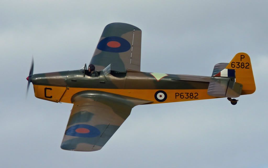 http://i715.photobucket.com/albums/ww157/TheMightyOz/Shuttleworth%20Mid%20Summer%20Display%202010/P1040192.jpg