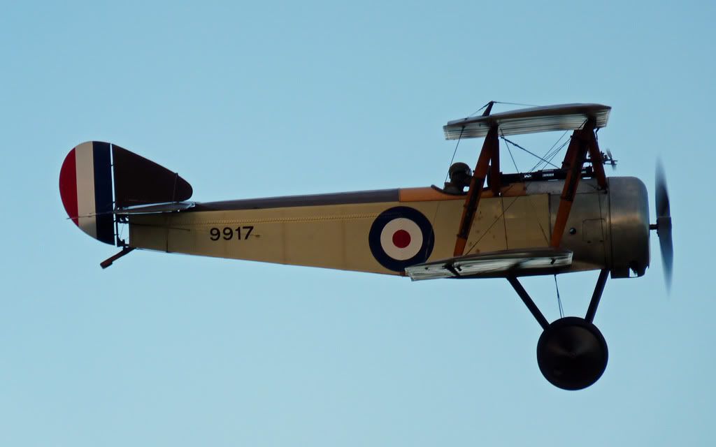 http://i715.photobucket.com/albums/ww157/TheMightyOz/Shuttleworth%20Mid%20Summer%20Display%202010/P1040485.jpg