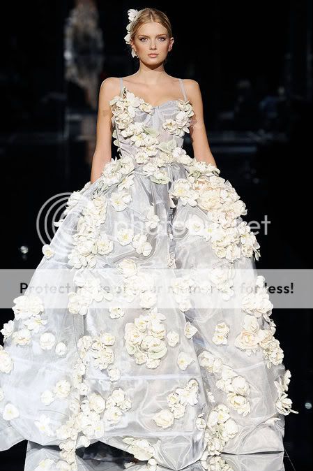 Famous Wedding Dress Designers 5